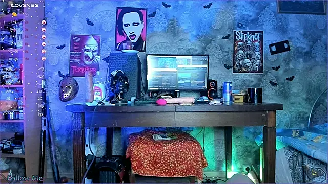 Snapshot of KuromiRacer_ chatting on March 2025 12:48:01 AM KuromiRacer  online show from March 2025 12:48:01 AM