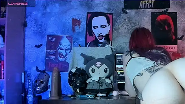 Snapshot of KuromiRacer_ chatting on September 2025 06:40:01 PM KuromiRacer  online show from September 2025 06:40:01 PM