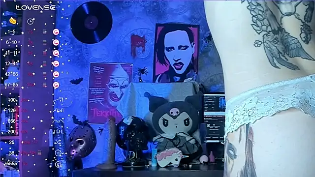 Snapshot of KuromiRacer_ chatting on October 2025 10:10:01 PM KuromiRacer  online show from October 2025 10:10:01 PM