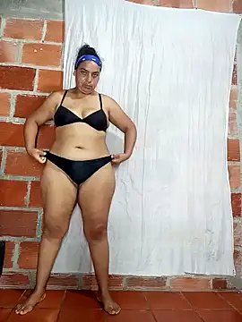 Lucky-hot-girls online show from January 2025 07:49:01 PM