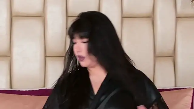 Alexa Miss online show from November 2025 07:24:02 PM