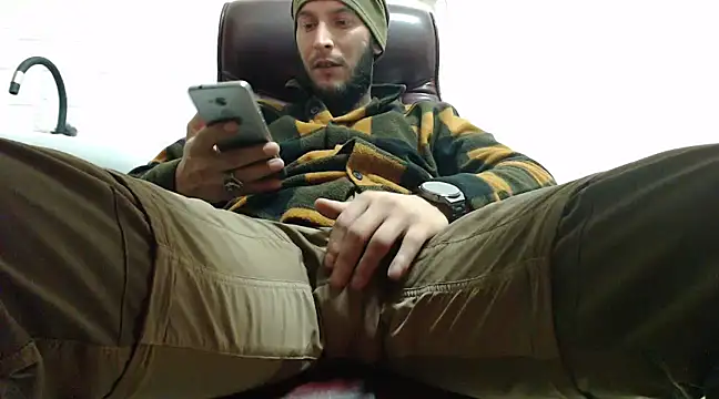 hardbigcock16 online show from December 2024 01:18:02 PM