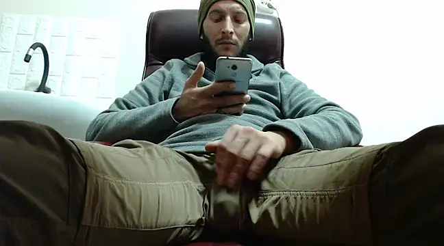 hardbigcock16 online show from December 2024 01:27:02 PM