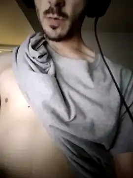 helloongg online show from October 2025 05:35:01 PM