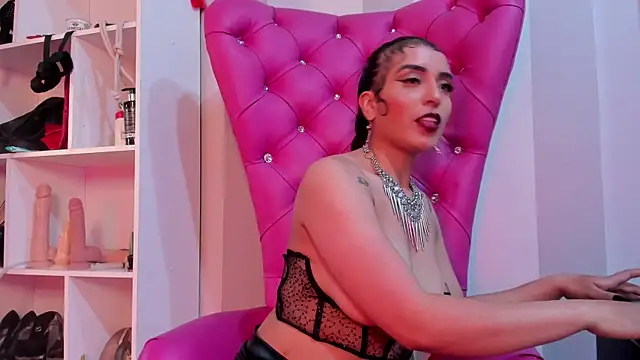 MeliizaQueen online show from December 2024 10:37:01 PM