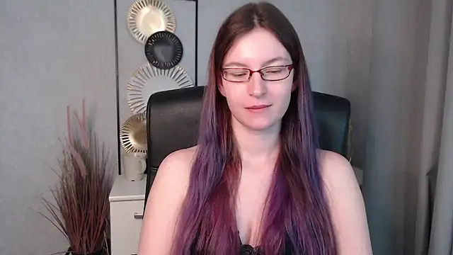 emmaxDelight online show from December 2024 10:13:01 AM