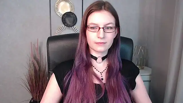 emmaxDelight online show from December 2024 12:34:01 PM