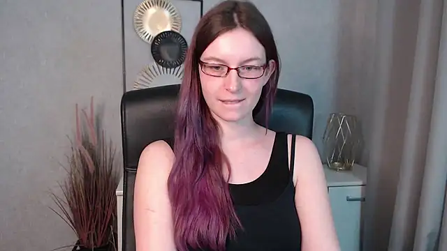 emmaxDelight online show from December 2024 02:31:02 PM