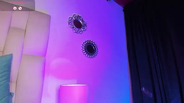 Snapshot of Mia_ross16 chatting on January 2025 01:32:01 AM Mia ross16 online show from January 2025 01:32:01 AM