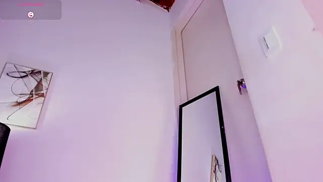 Snapshot of Mia_ross16 chatting on January 2025 10:30:02 PM Mia ross16 online show from January 2025 10:30:02 PM