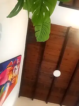 Snapshot of Mia_ross16 chatting on March 2025 04:39:02 PM Mia ross16 online show from March 2025 04:39:02 PM