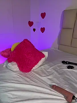 bella  honey online show from February 2025 07:50:02 PM