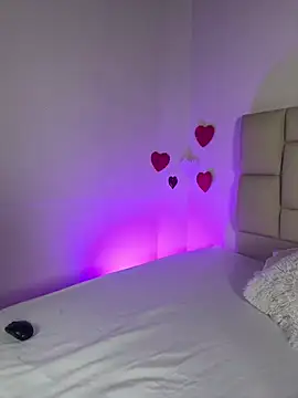 bella  honey online show from March 2025 08:14:02 PM