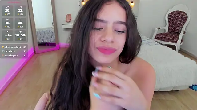 zoe turnner 18 online show from January 2025 02:28:01 PM