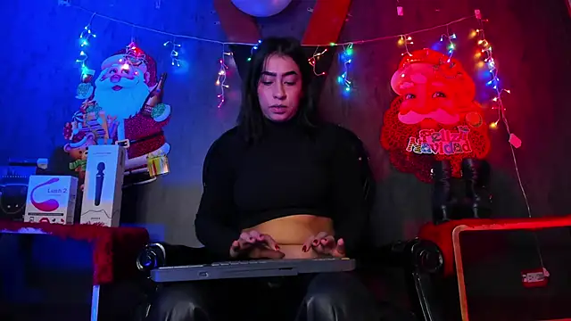 Carolina Arias online show from December 2024 08:34:01 PM