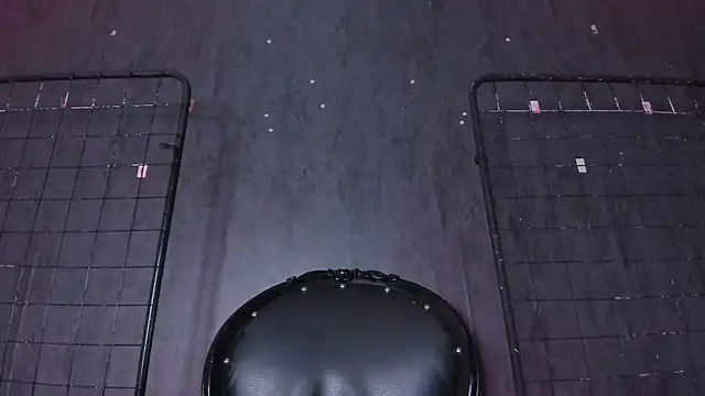 Snapshot of Carolina_Arias chatting on October 2025 08:09:02 PM Carolina Arias online show from October 2025 08:09:02 PM