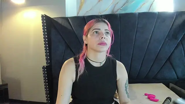 NIKI SANTANA online show from October 2025 03:49:02 AM