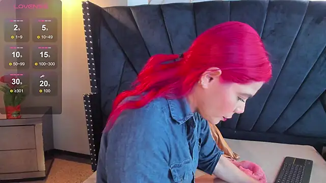 NIKI SANTANA online show from October 2025 04:12:02 AM