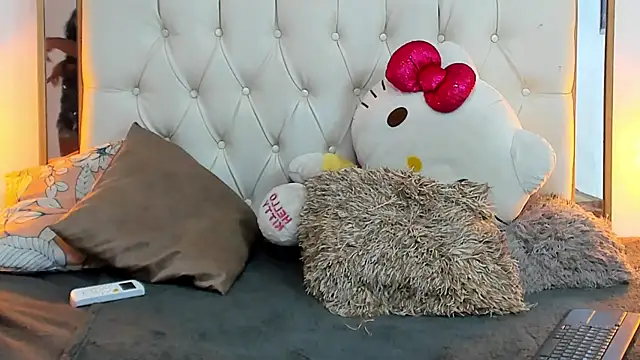 camila sex latina online show from January 2025 02:42:01 AM