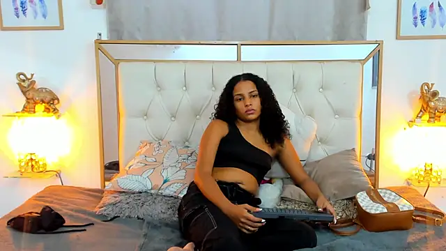 camila sex latina online show from January 2025 12:39:01 AM