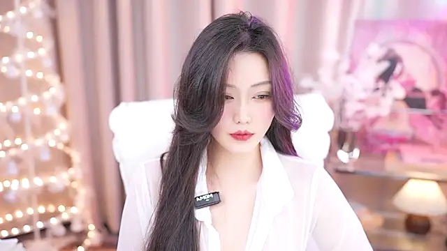 Snapshot of YINGTao-168 chatting on February 2025 01:38:02 PM YINGTao-168 online show from February 2025 01:38:02 PM