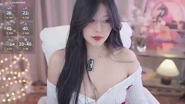 YINGTao-168 online show from November 2025 01:00:02 PM