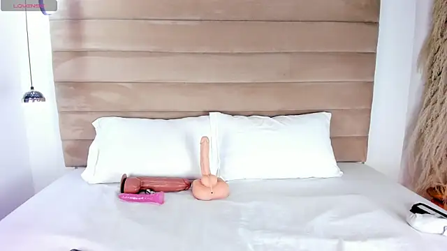 IsabellaJonns online show from February 2025 04:25:02 AM