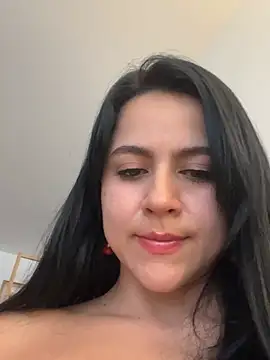 CoralineKam1 online show from February 2025 10:43:01 PM