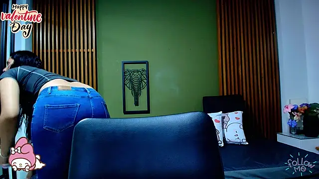 dahiana spark online show from February 2025 08:33:01 PM