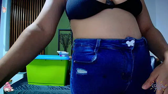 dahiana spark online show from February 2025 08:04:02 PM