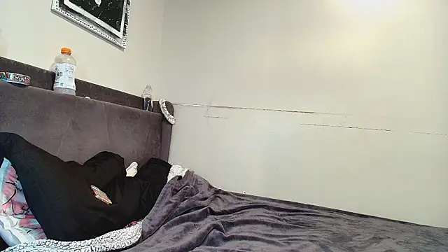 Snapshot of Naomiruty chatting on October 2025 01:48:02 AM Naomiruty online show from October 2025 01:48:02 AM