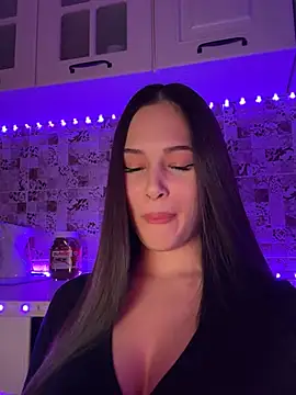 EricaWalls online show from January 2025 06:47:01 PM