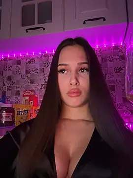 EricaWalls online show from March 2025 12:04:02 AM