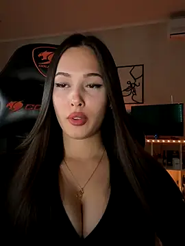 EricaWalls online show from September 2025 06:08:02 PM