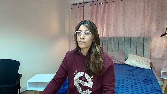 VioletaScott  online show from December 2024 12:44:02 PM