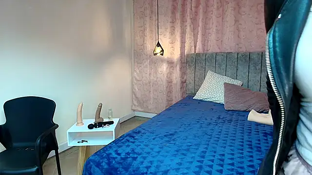 VioletaScott  online show from December 2024 12:44:02 PM
