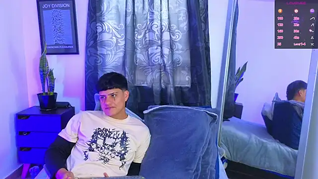 Snapshot of LilithAndJacob chatting on October 2025 08:31:02 PM LilithAndJacob online show from October 2025 08:31:02 PM