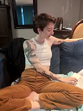 Snapshot of lovelylucyy chatting on September 2025 10:35:02 PM lovelylucyy online show from September 2025 10:35:02 PM