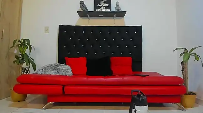 julian wallace online show from February 2025 10:00:02 PM