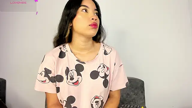 Lee Ash online show from December 2024 11:11:01 AM