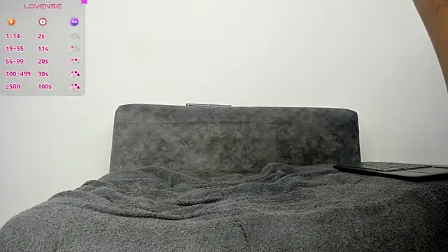 Lee Ash online show from December 2024 03:53:02 PM