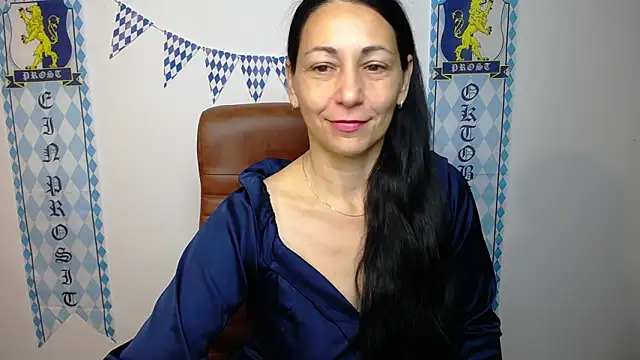 Snapshot of LiluGrants chatting on October 2025 06:17:01 PM LiluGrants online show from October 2025 06:17:01 PM