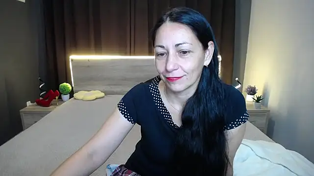 Snapshot of LiluGrants chatting on October 2025 06:16:01 PM LiluGrants online show from October 2025 06:16:01 PM