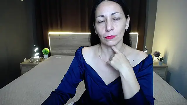 Snapshot of LiluGrants chatting on October 2025 06:06:01 PM LiluGrants online show from October 2025 06:06:01 PM