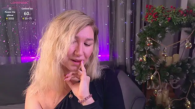 MilaBott online show from December 2024 07:36:02 AM