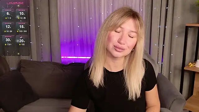 MilaBott online show from September 2025 08:14:01 PM