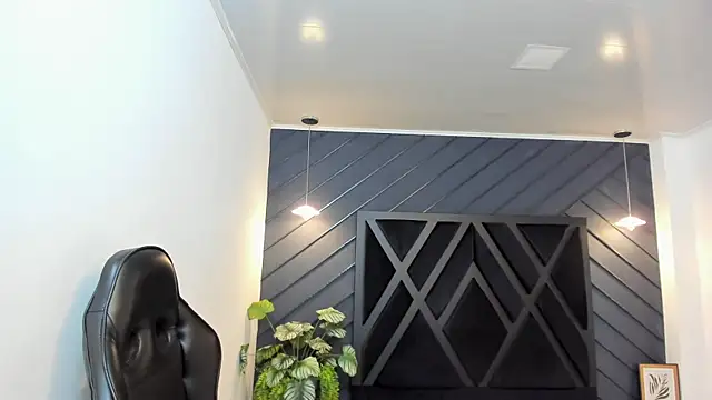 Yeiko Romero  online show from January 2025 11:06:01 PM