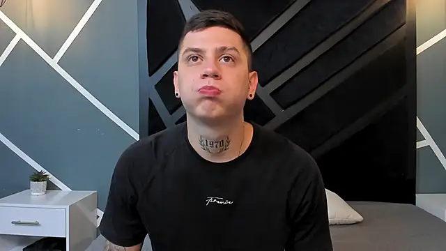 Yeiko Romero  online show from January 2025 05:12:02 PM
