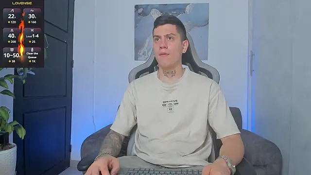 Yeiko Romero  online show from October 2025 02:25:02 PM