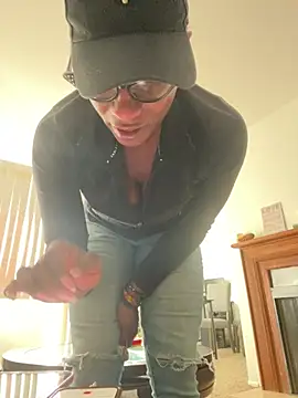 wynterheat online show from December 2024 08:04:01 PM